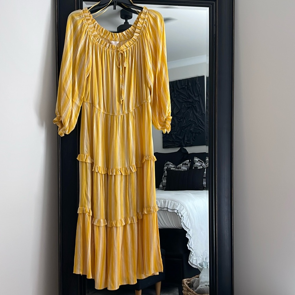 Lauren Conrad maxi dress in a size large